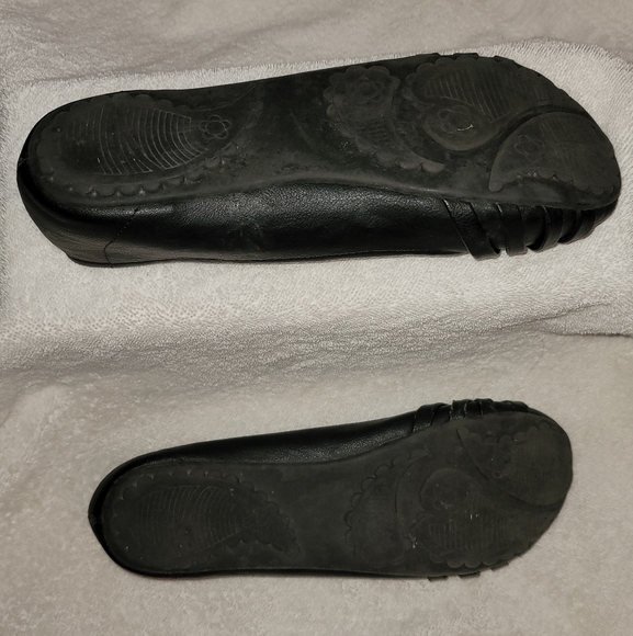 Black flats, women's size 9.5, medium - Picture 4 of 4